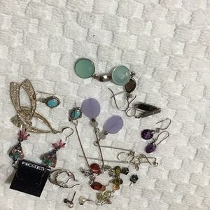 Assorted earrings260